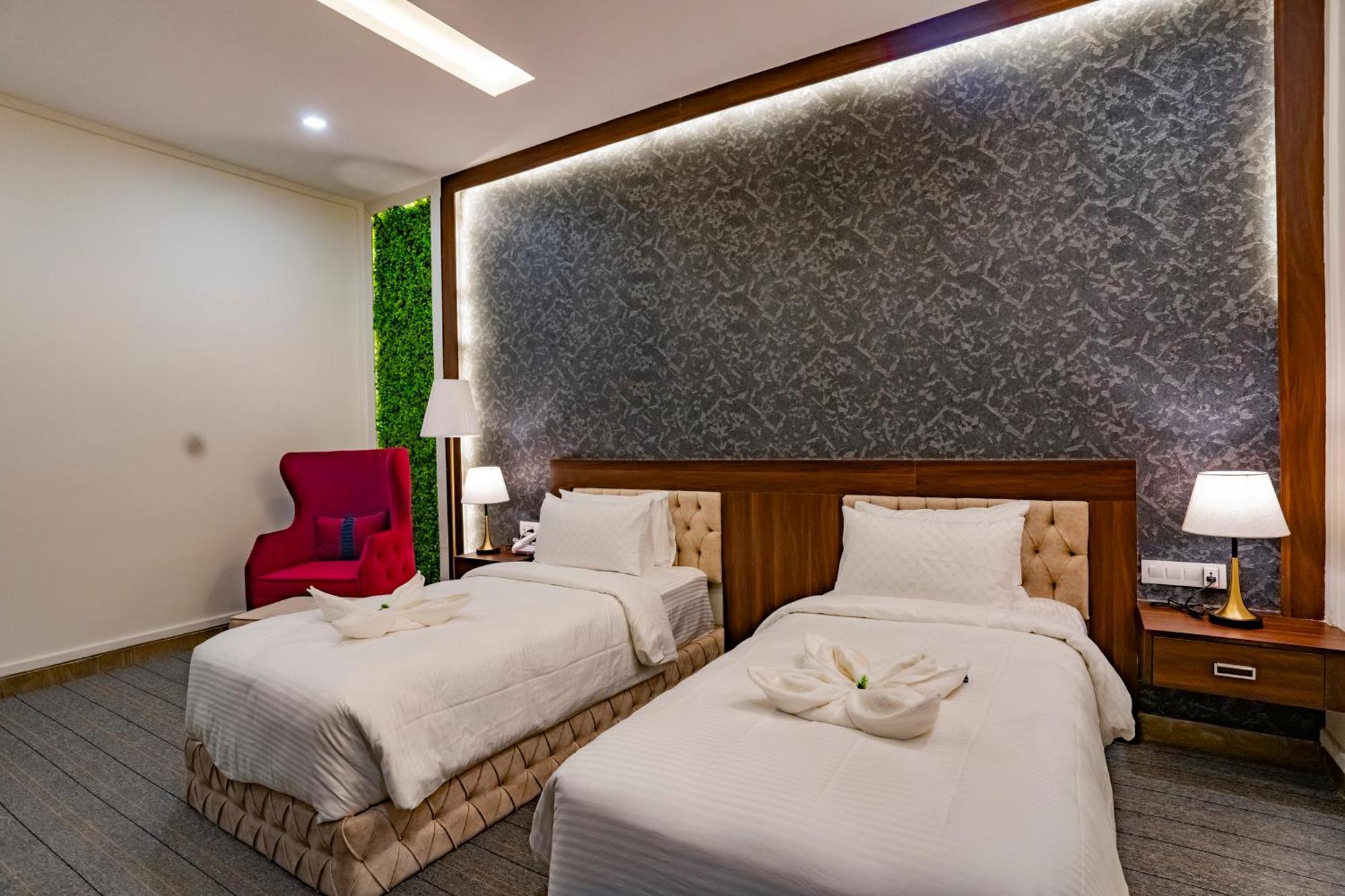 Essotto Recreation Hub Hotel Bangalore Exterior photo